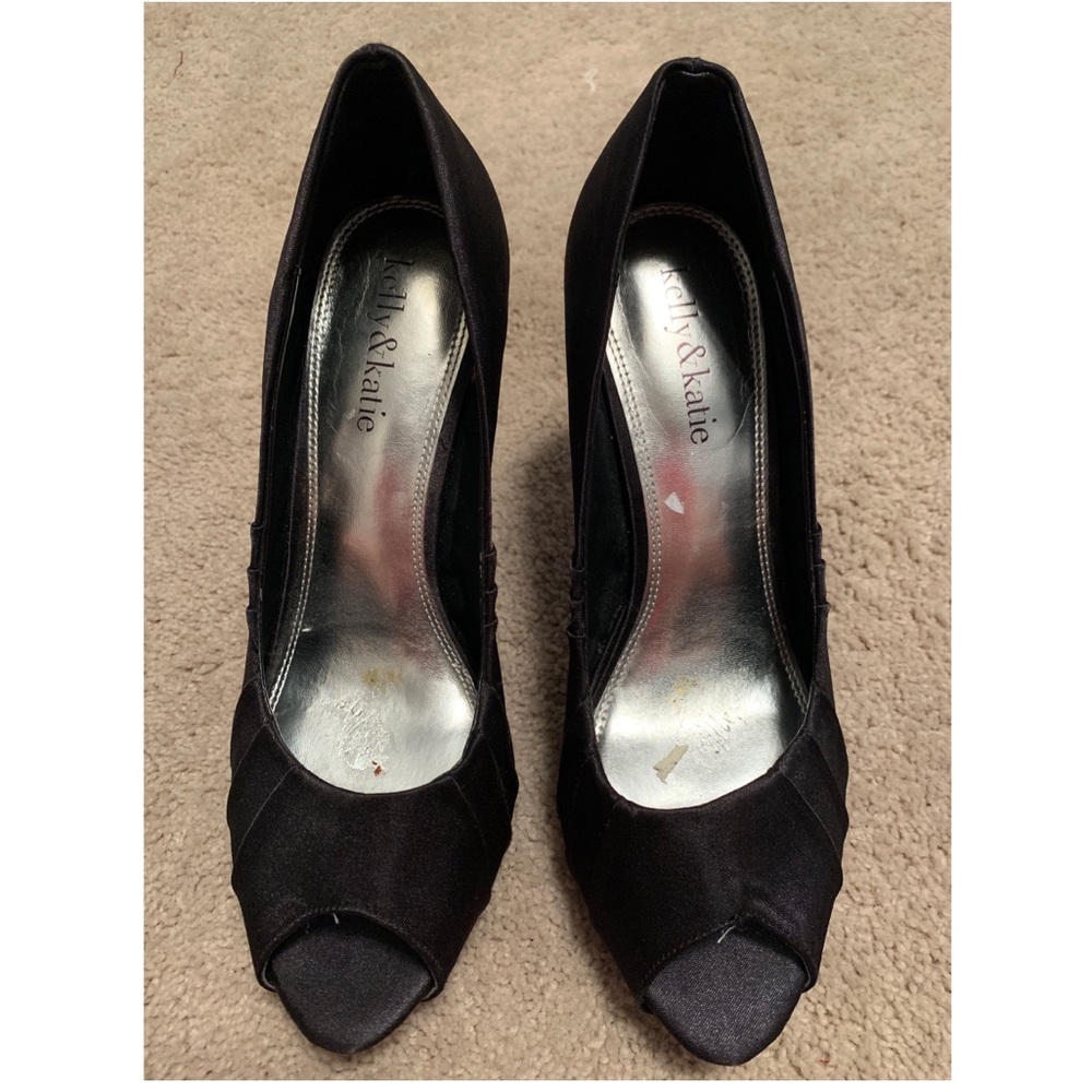 Peep toe heels